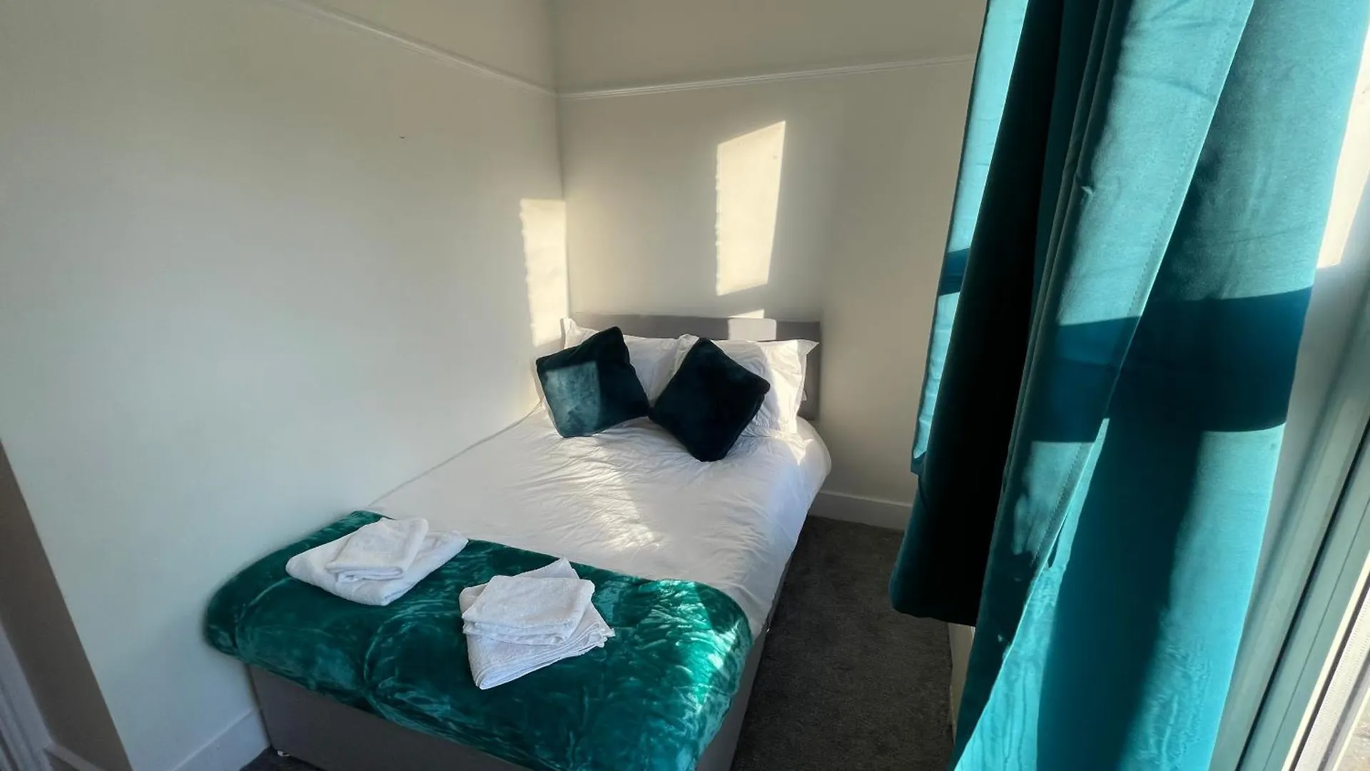 East End Short Stay Apartment Londýn